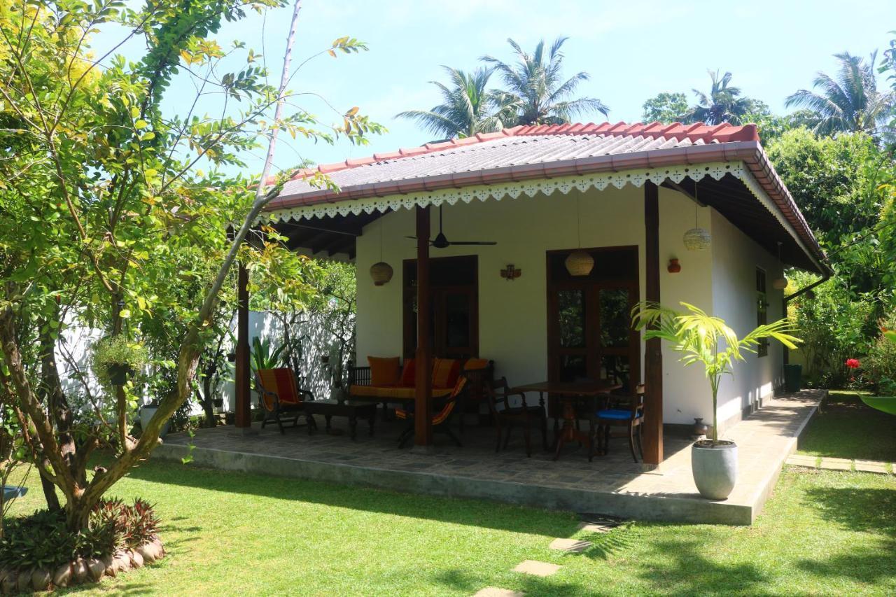 Bed and Breakfast Lilly House Unawatuna Exterior foto