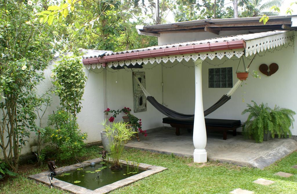 Bed and Breakfast Lilly House Unawatuna Exterior foto