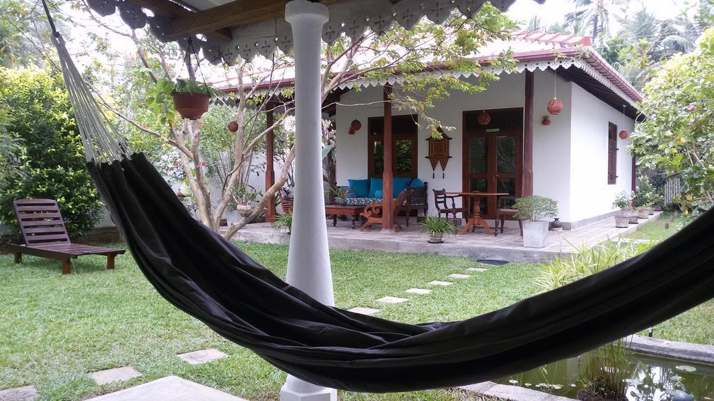 Bed and Breakfast Lilly House Unawatuna Exterior foto